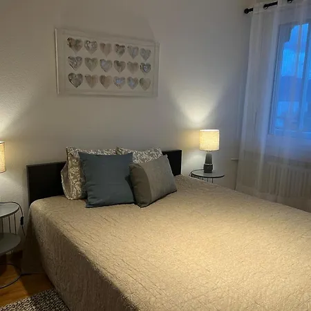 Lejlighed Standing In Ouchy - *