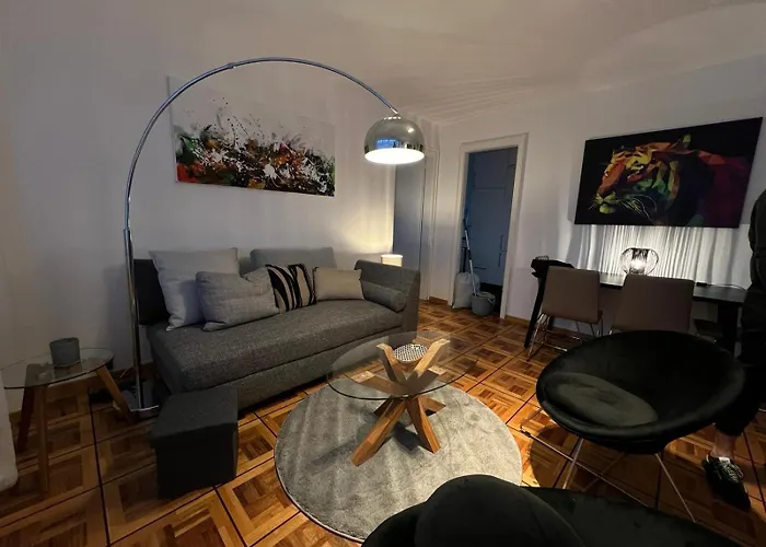 شقة Standing In Ouchy - *